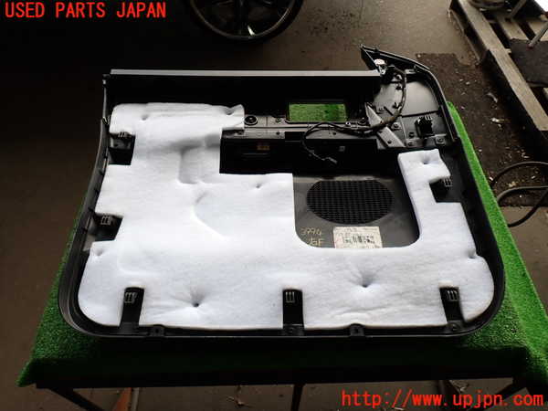 2UPJ-9239941234]リンカーン・ナビゲーター(不明)右前ドア内張り 中古_5