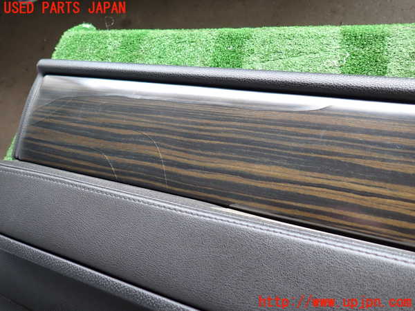 2UPJ-9239941264]リンカーン・ナビゲーター(不明)左前ドア内張り 中古_2