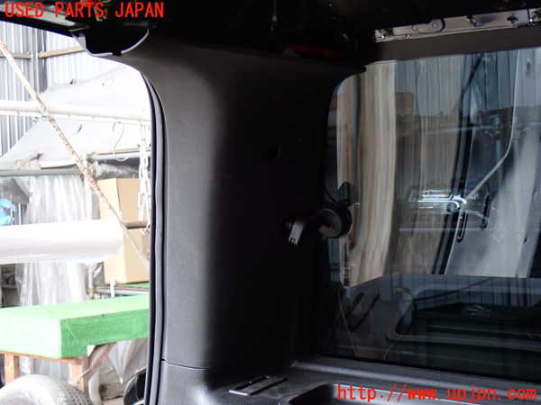 2UPJ-9239947680]リンカーン・ナビゲーター(不明)左リアピラートリム 中古_4