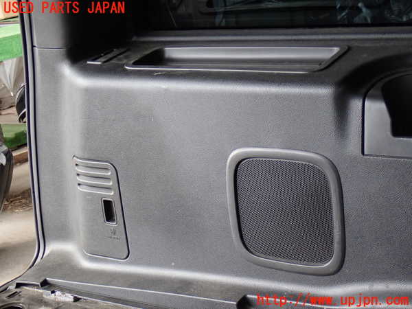 2UPJ-9239947680]リンカーン・ナビゲーター(不明)左リアピラートリム 中古_5