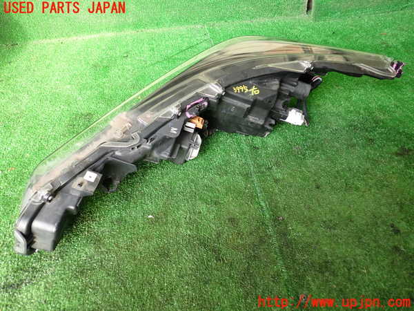 1UPJ-9239951130]カローラ ツーリング ハイブリッド(ZWE211W)右ヘッドライト LED 中古_2