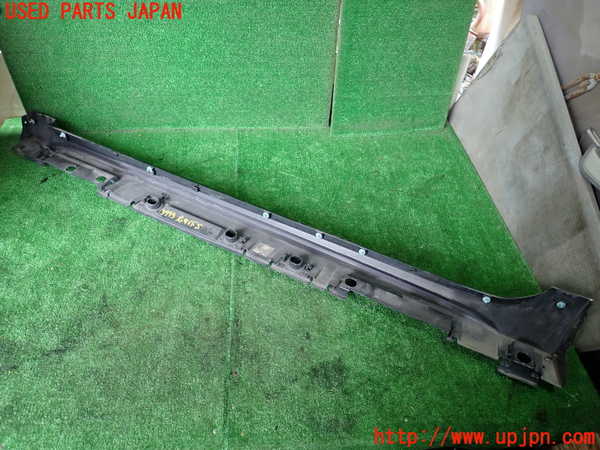 1UPJ-9239951390]カローラ ツーリング ハイブリッド(ZWE211W)右サイドステップ 中古_3