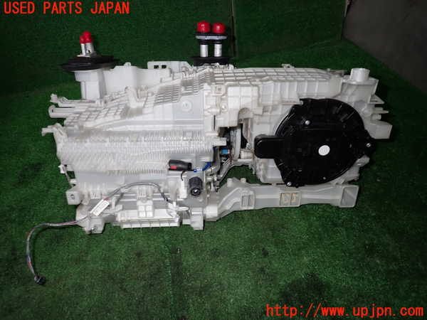 1UPJ-9239956081]カローラ ツーリング ハイブリッド(ZWE211W)エバポレーター1 中古_3