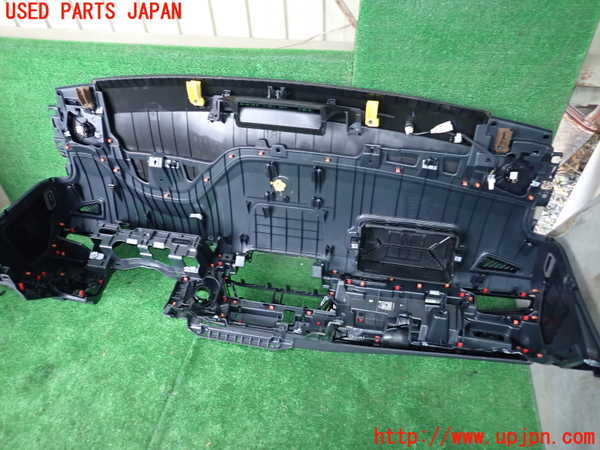 1UPJ-9239957505]カローラ ツーリング ハイブリッド(ZWE211W)ダッシュボード 中古_5