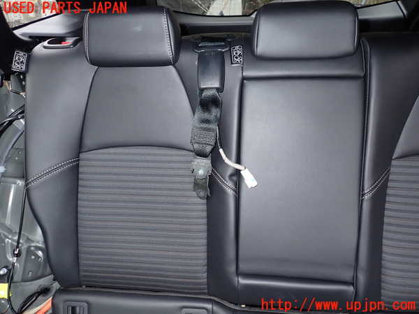 1UPJ-9239957385]カローラ ツーリング ハイブリッド(ZWE211W)リアシート 中古_2