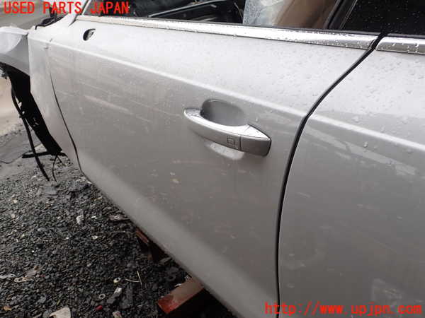 1UPJ-9239961260]アウディ・A7 スポーツバック(4GCGWC)左前ドア SOLIVER M50 中古_3
