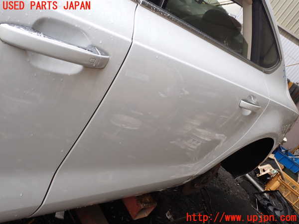 1UPJ-9239961320]アウディ・A7 スポーツバック(4GCGWC)左後ドア SOLIVER M40A 中古_3