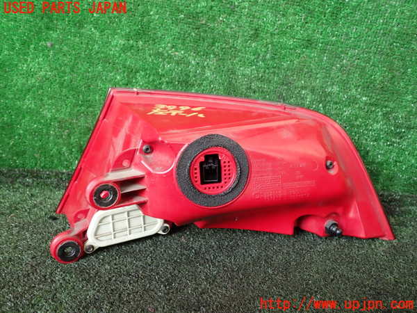 1UPJ-9239961536]アウディ・A7 スポーツバック(4GCGWC)左テールランプ 中古_2