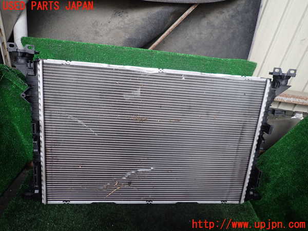 1UPJ-9239962321]アウディ・A7 スポーツバック(4GCGWC)ラジエーター1 中古_2