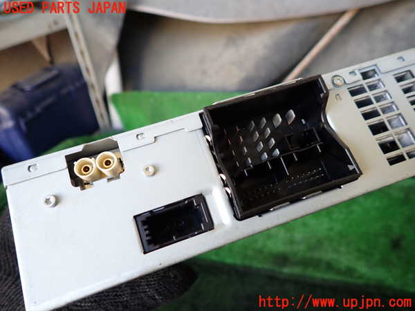 1UPJ-9239966470]アウディ・A7 スポーツバック(4GCGWC)ラジオ 中古_3