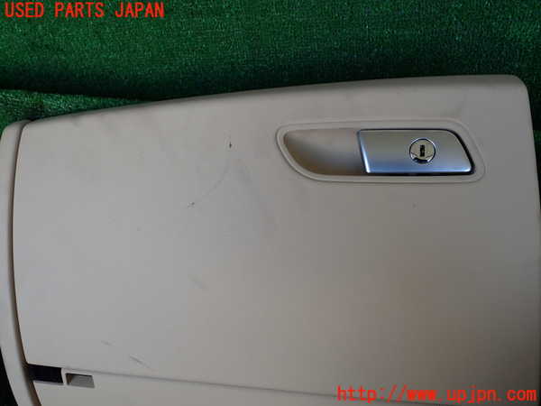 1UPJ-9239967516]アウディ・A7 スポーツバック(4GCGWC)グローブボックス1 中古_2