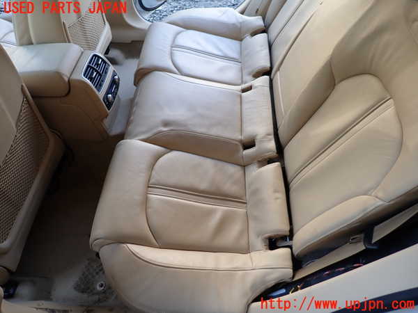 1UPJ-9239967385]アウディ・A7 スポーツバック(4GCGWC)リアシート 中古_3
