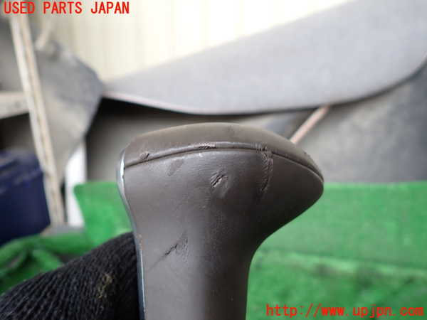 1UPJ-9239967570]アウディ・A7 スポーツバック(4GCGWC)シフトノブ 中古_3