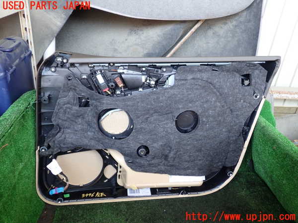 1UPJ-9239961264]アウディ・A7 スポーツバック(4GCGWC)左前ドア内張り 中古_4