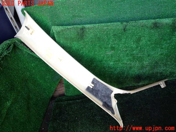 1UPJ-9239967660]アウディ・A7 スポーツバック(4GCGWC)左フロントピラートリム 中古_3