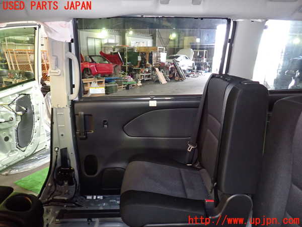1UPJ-9239971290]セレナ(GNC27)右後ドア 中古 AGC M2L3 43R-00150_5