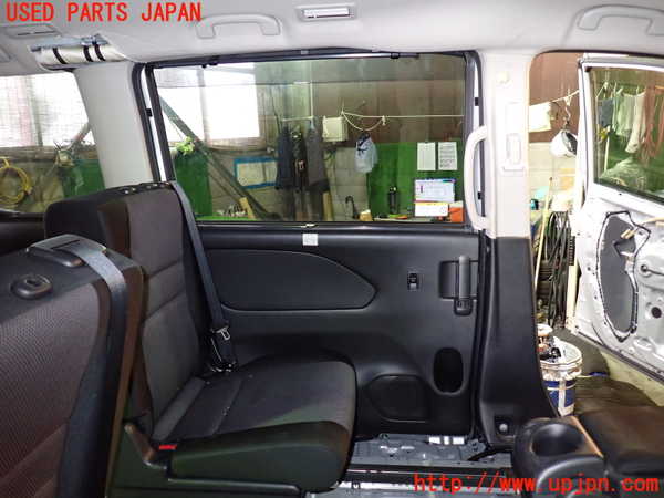 1UPJ-9239971320]セレナ(GNC27)左後ドア 中古 AGC M2L3 43R-00150_5