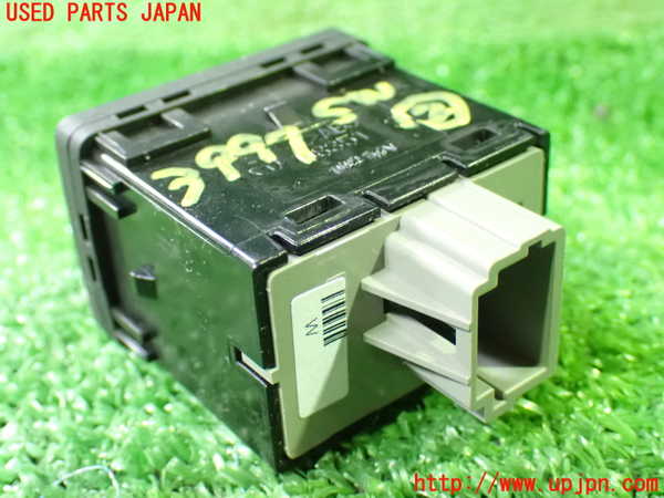 1UPJ-9239976307]セレナ(GNC27)スイッチ2(スライドドア) 中古_2