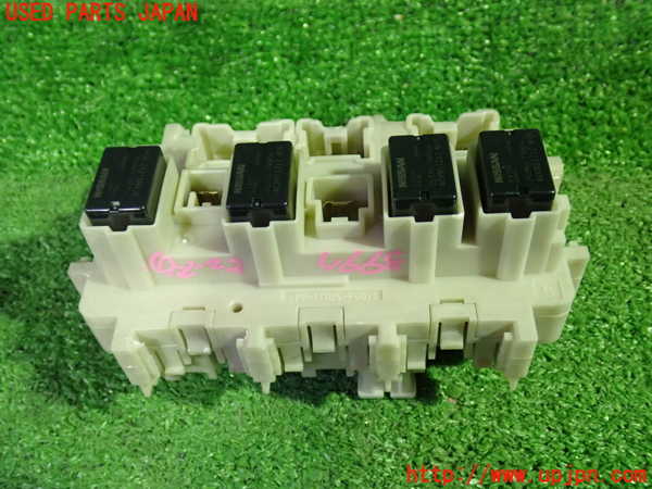 1UPJ-9239976741]セレナ(GNC27)ヒューズボックス1(室内助手席側) 中古_2