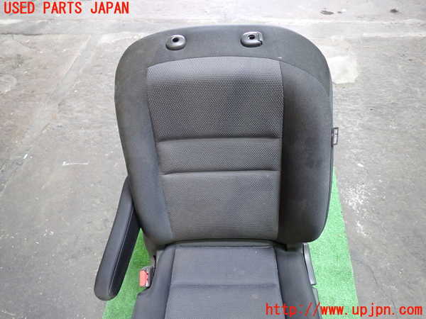 1UPJ-9239977065]セレナ(GNC27)助手席シート 中古_2