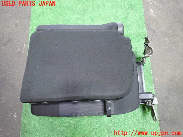 1UPJ-9239977265]セレナ(GNC27)左3列目シート 中古_4