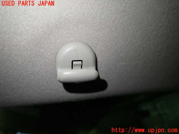 1UPJ-9239977625]セレナ(GNC27)室内サンバイザー右側 中古_4