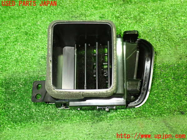 1UPJ-9239977527]セレナ(GNC27)エアコン吹き出し口2(左) 中古_2