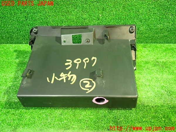 1UPJ-9239977842]セレナ(GNC27)小物入れ2 中古_3