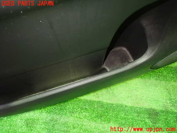 1UPJ-9239971264]セレナ(GNC27)左前ドア内張り 中古_3