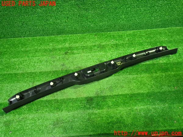 1UPJ-9239977772]セレナ(GNC27)ラゲッジトレイ2 中古_2