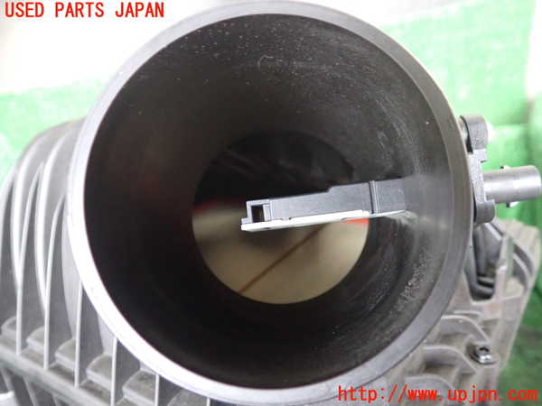 1UPJ-9239982560]BMW X1(HT20)(F48系)エアクリーナーボックス 中古_3