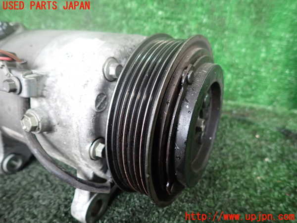 1UPJ-9239986025]BMW X1(HT20)(F48系)エアコンコンプレッサー 中古_3