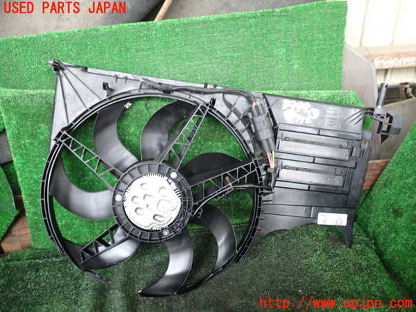 1UPJ-9239986836]BMW X1(HT20)(F48系)電動ファン1 中古_4