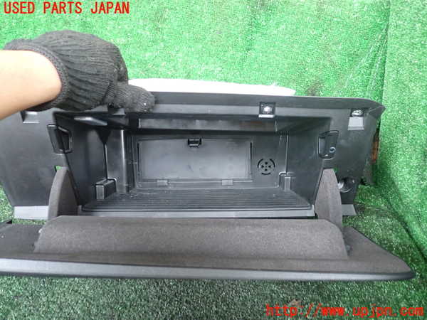 1UPJ-9239987516]BMW X1(HT20)(F48系)グローブボックス1 中古_3