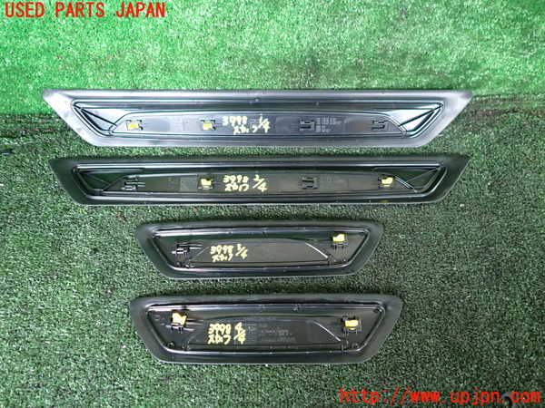 1UPJ-9239987740]BMW X1(HT20)(F48系)スカッフプレート 中古_2