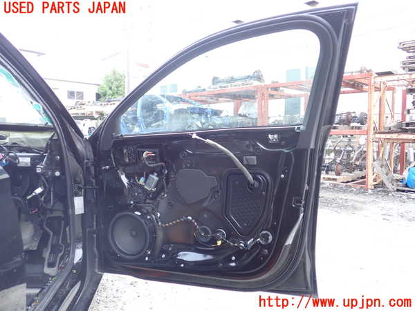1UPJ-9240011230]アウディ・A3 セダン(8VCXSL)右前ドア AGC M25 中古_2