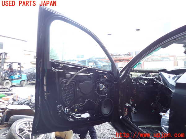 1UPJ-9240011260]アウディ・A3 セダン(8VCXSL)左前ドア AGC M25 中古_2