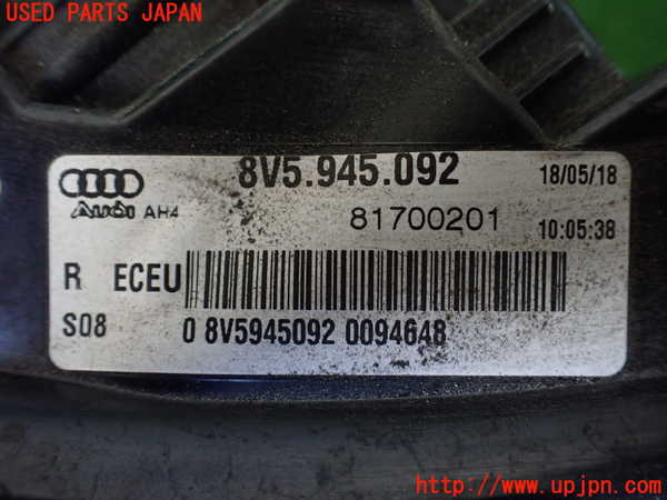 1UPJ-9240011530]アウディ・A3 セダン(8VCXSL)右テールランプ 中古_3