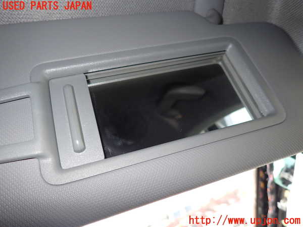 1UPJ-9240017625]アウディ・A3 セダン(8VCXSL)室内サンバイザー右側 中古_3