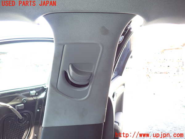 1UPJ-9240017665]アウディ・A3 セダン(8VCXSL)右センターピラートリム 中古_2