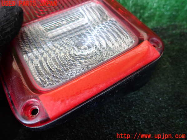 1UPJ-9240021530]ジープ・ラングラー アンリミテッド(JK38L)右テールランプ 中古_2