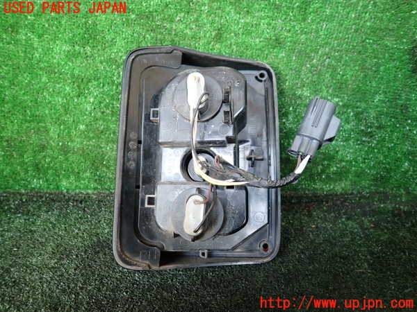 1UPJ-9240021530]ジープ・ラングラー アンリミテッド(JK38L)右テールランプ 中古_3