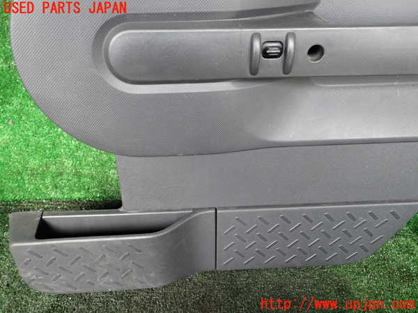 1UPJ-9240021234]ジープ・ラングラー アンリミテッド(JK38L)右前ドア内張り 中古_3