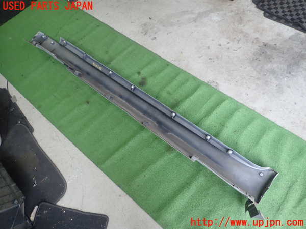 1UPJ-9240031390]フーガハイブリッド(HY51)右サイドステップ 中古_3
