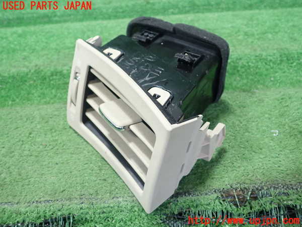1UPJ-9240037526]フーガハイブリッド(HY51)エアコン吹き出し口1 (右) 中古_2