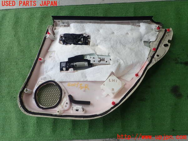 1UPJ-9240031324]フーガハイブリッド(HY51)左後ドア内張り 中古_3