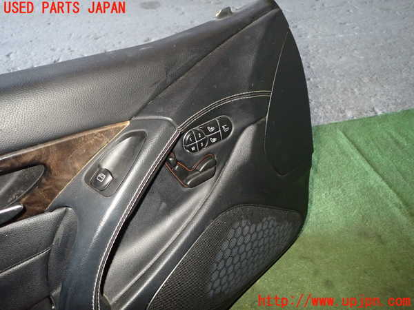 1UPJ-9240041264]ベンツ SL350 R230(230458)左ドア内張り 中古_3