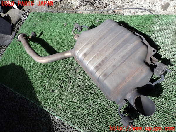 1UPJ-9240052672]レクサス・LS500h(GVF50)リアマフラー2 (左側) 中古_2