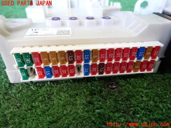 1UPJ-9240056741]レクサス・LS500h(GVF50)ヒューズボックス1 中古_2