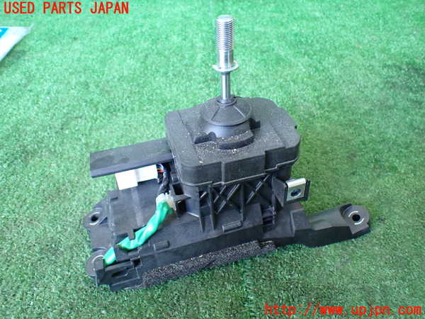1UPJ-9240057555]レクサス・LS500h(GVF50)ATシフトレバー 中古_2